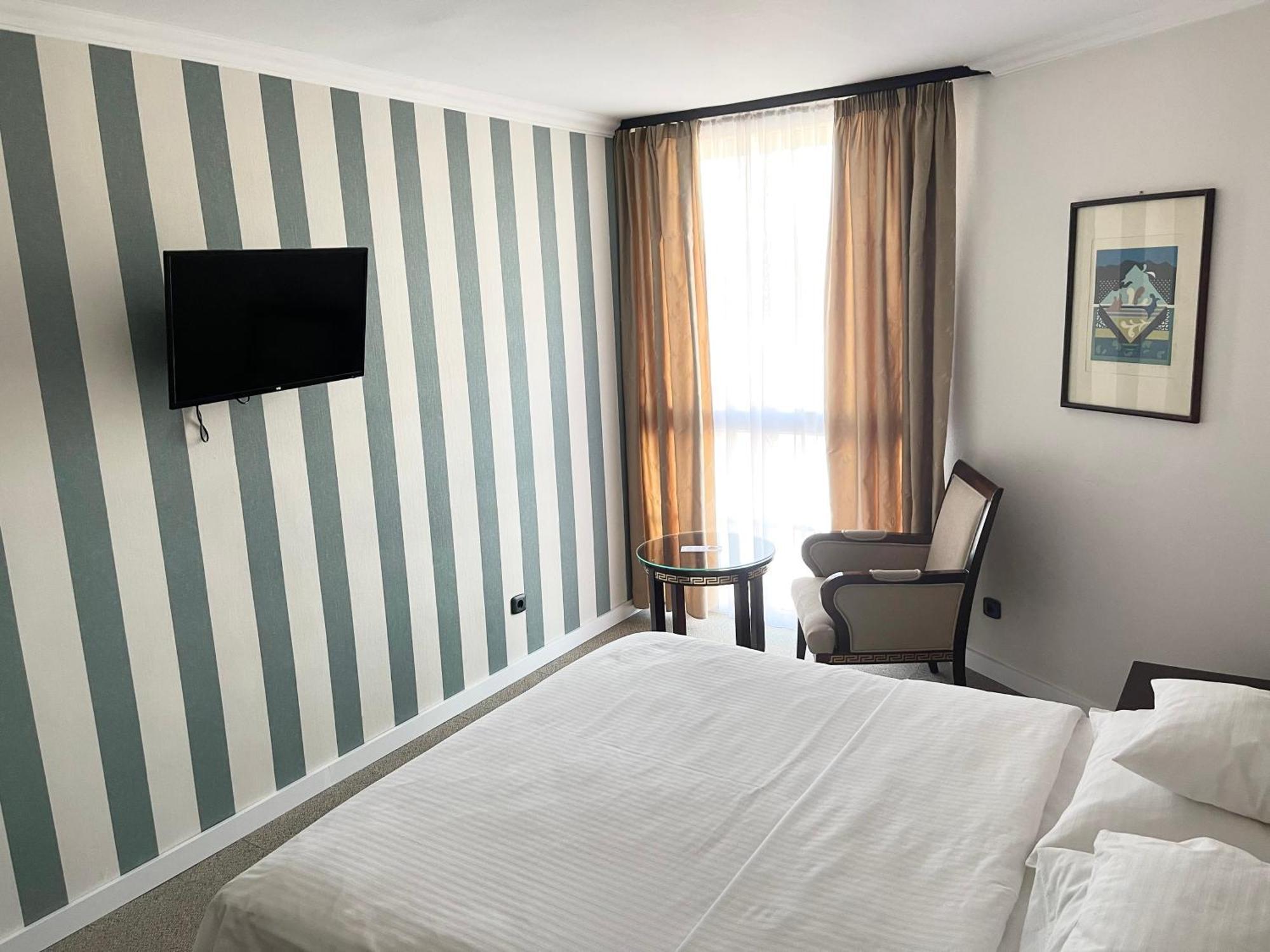 Hotel Bosna Баня Лука Екстериор снимка