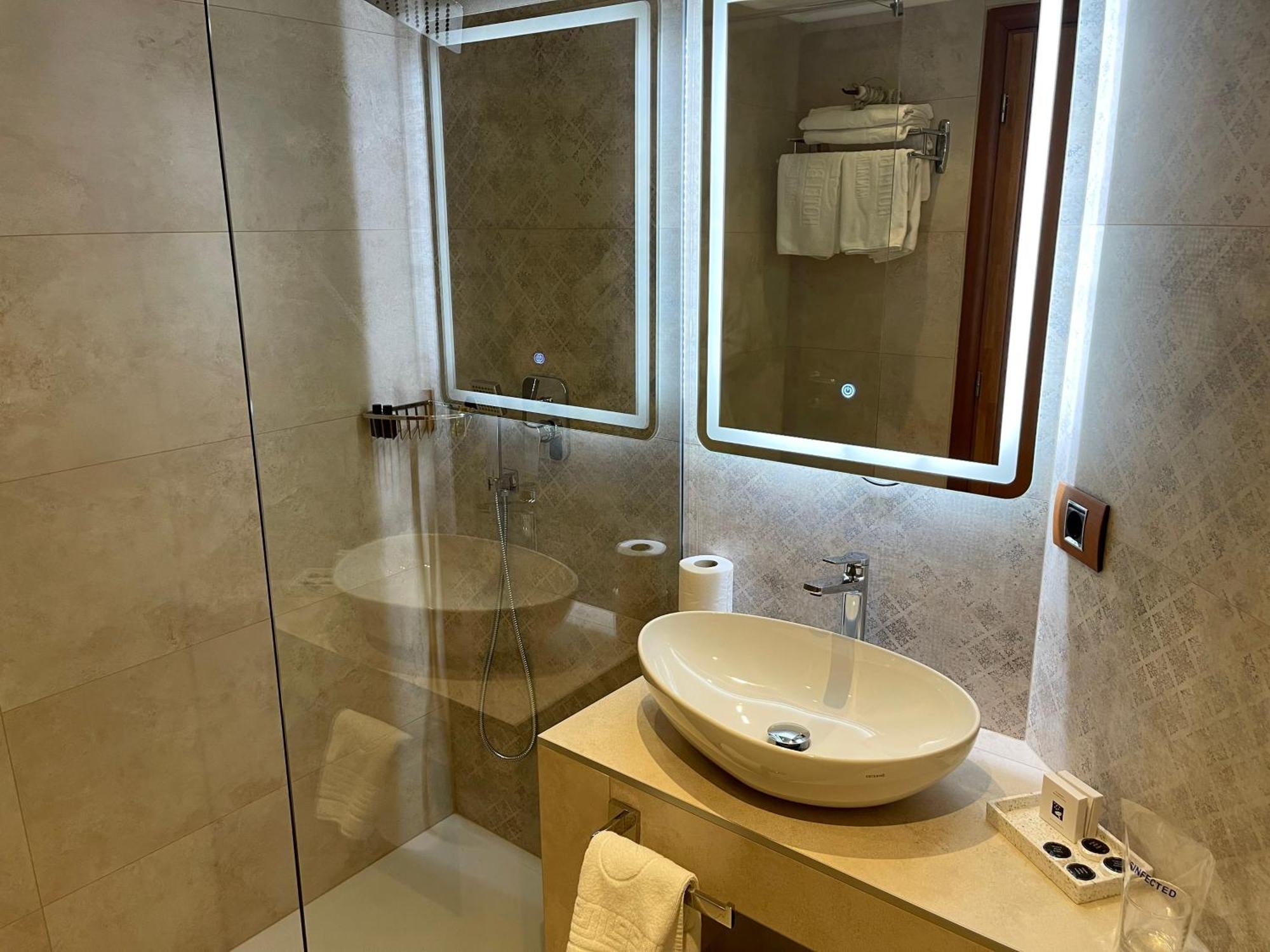 Hotel Bosna Баня Лука Екстериор снимка