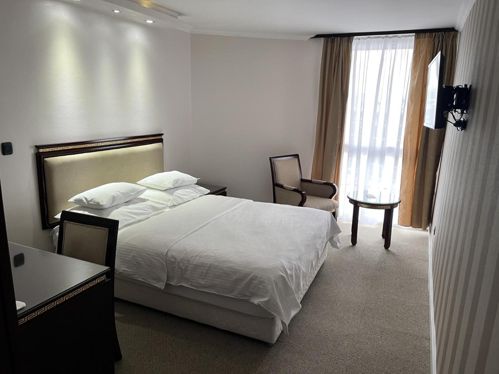 Hotel Bosna Баня Лука Екстериор снимка