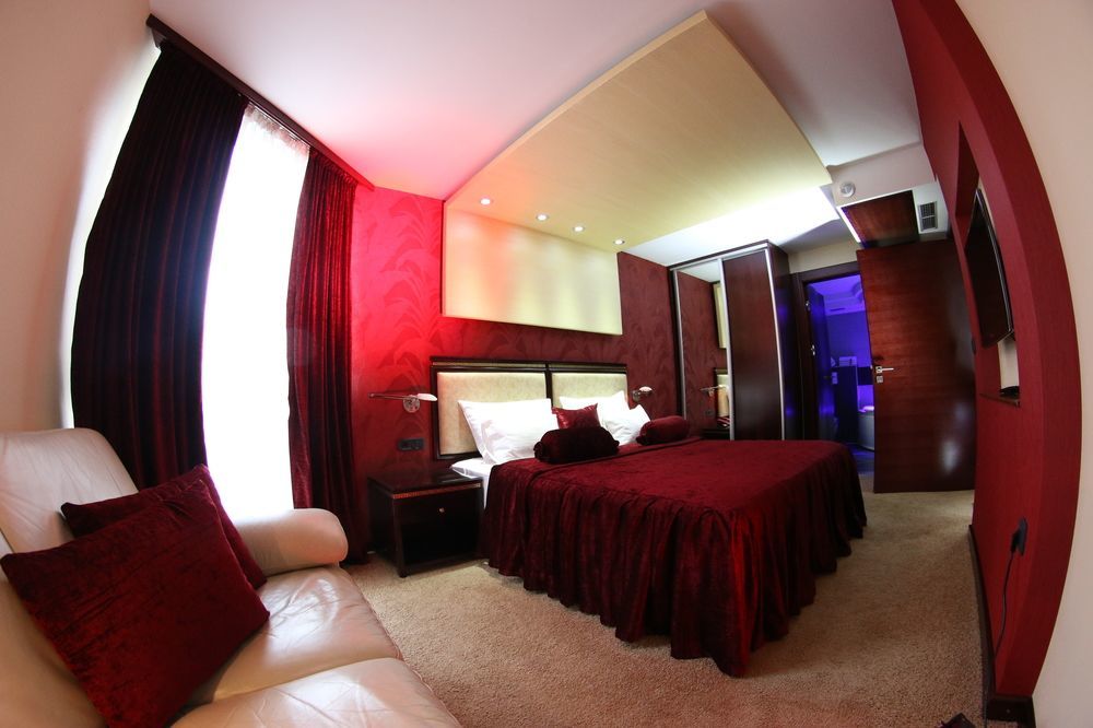 Hotel Bosna Баня Лука Екстериор снимка
