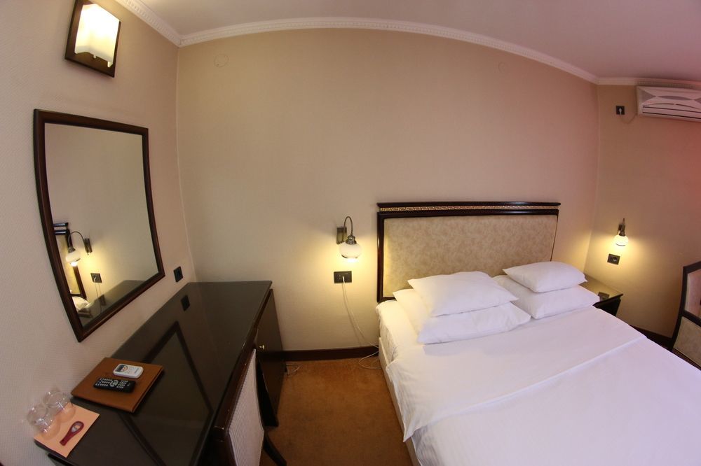 Hotel Bosna Баня Лука Екстериор снимка
