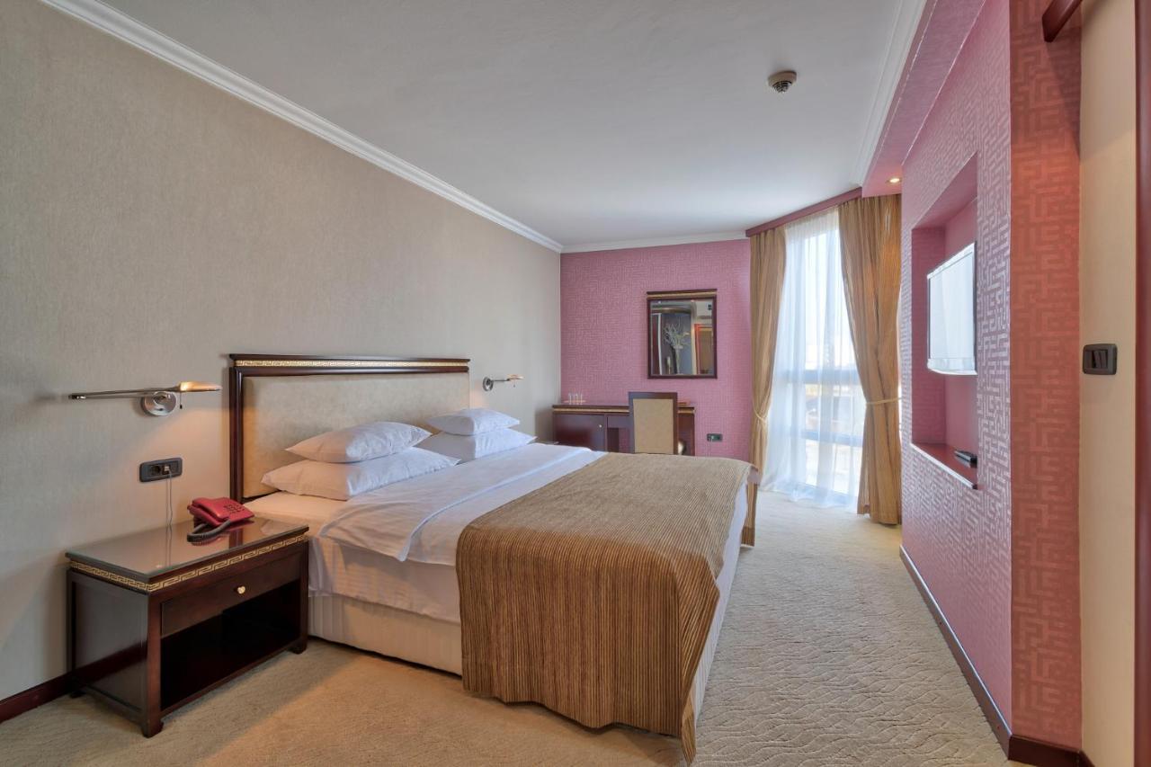 Hotel Bosna Баня Лука Екстериор снимка